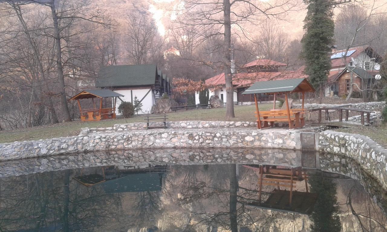 Strmosten Vodopad Lisine Bed & Breakfast エクステリア 写真